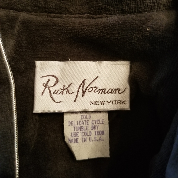 Ruth Norman NY Vintage Velvet Jacket Medium NWT - Picture 3 of 8
